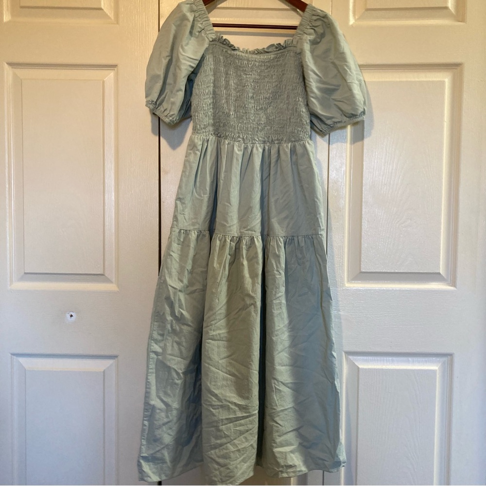 Elegant Light Green Midi Dress